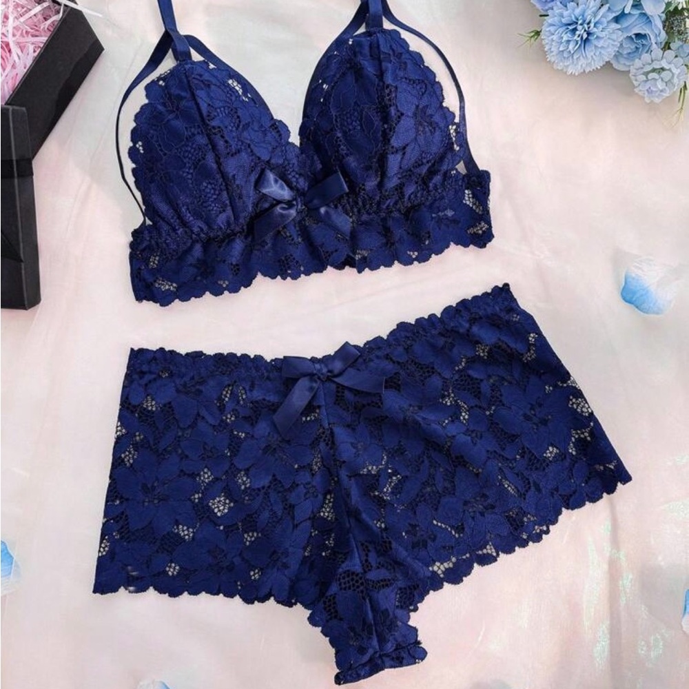6️⃣9️⃣8️⃣ Navy Lace Bralette and Panty Set